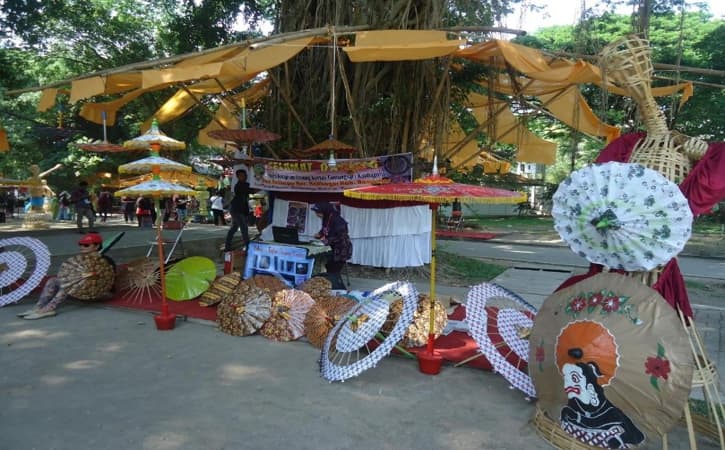 Perajin Lencana di Banyumas Banjir Order Jelang Agustusan, Ada dari Istana-IKN